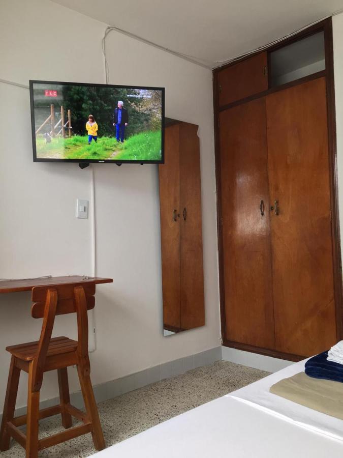 Roomies House By Rincon Homestay Medellin