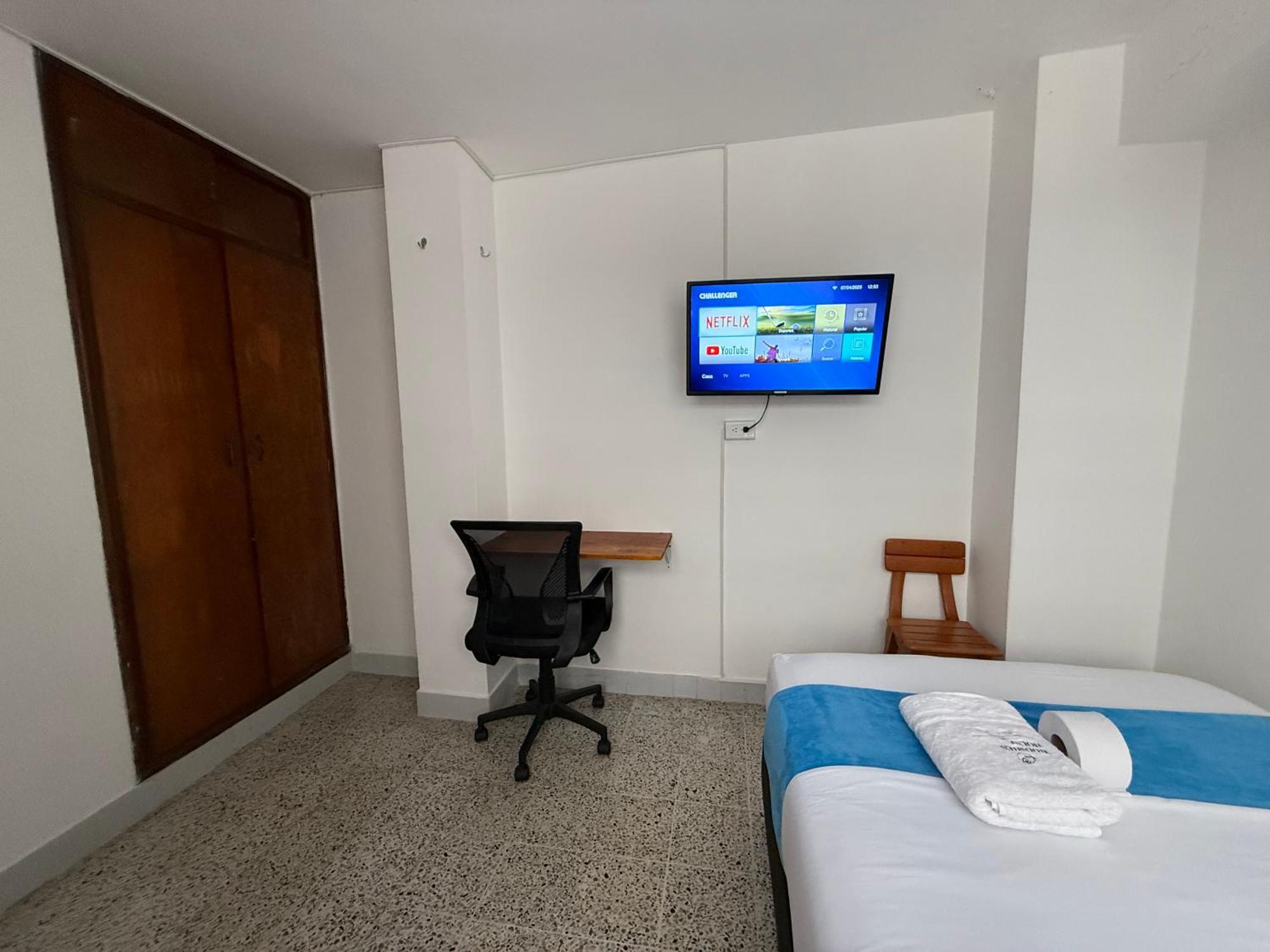 Roomies House By Rincon