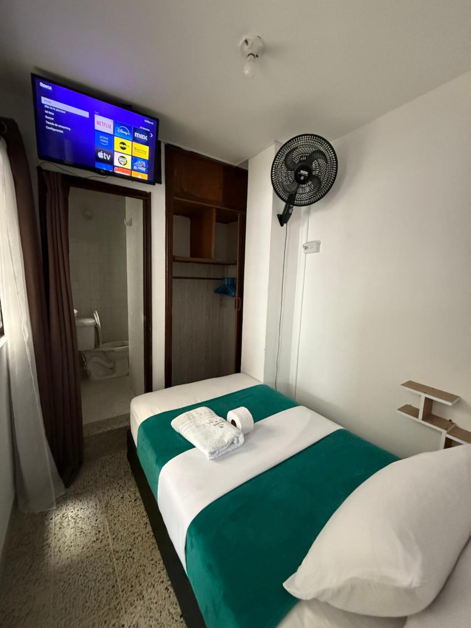 Homestay Roomies House By Rincon