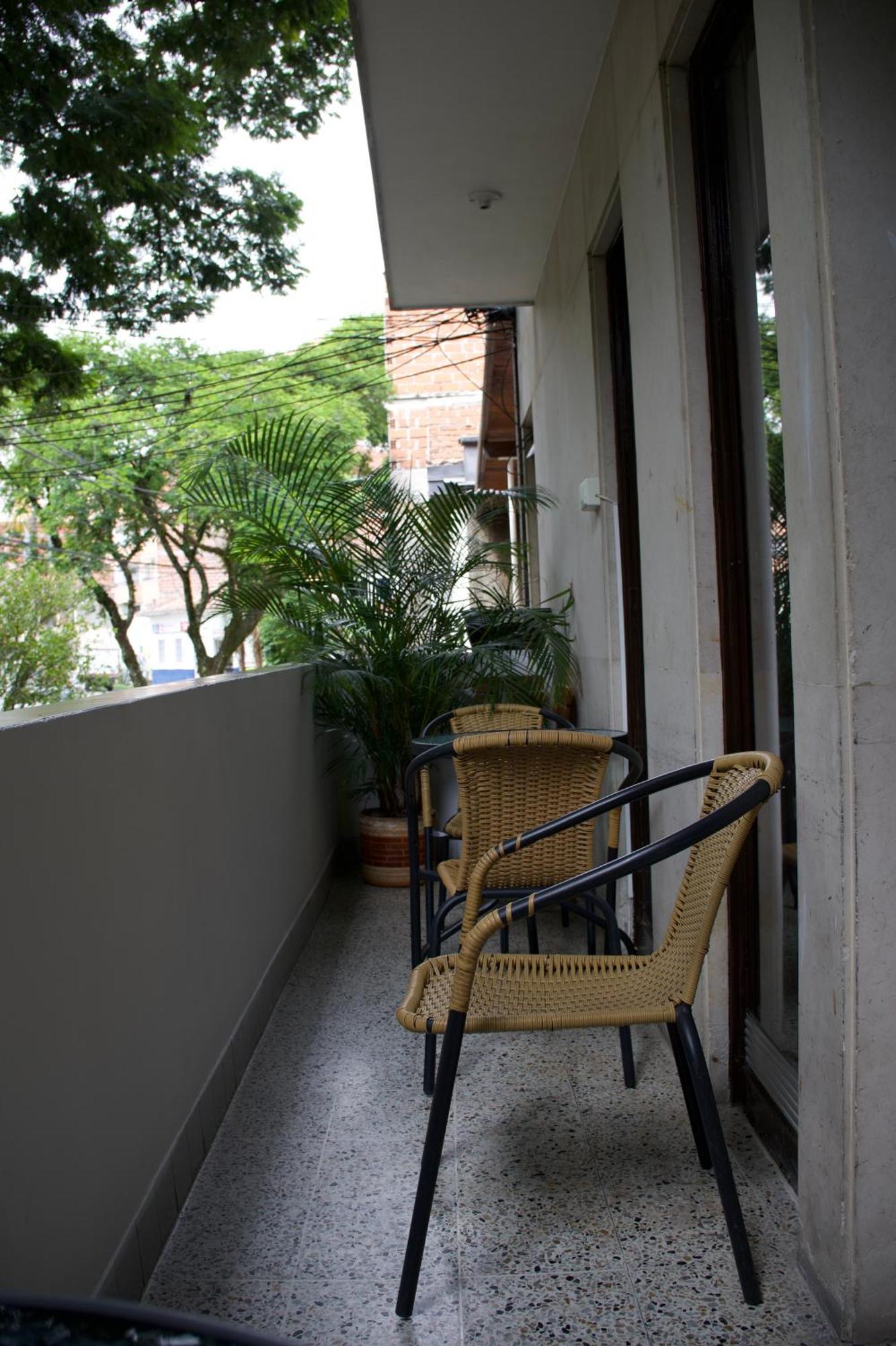 Roomies House By Rincon *